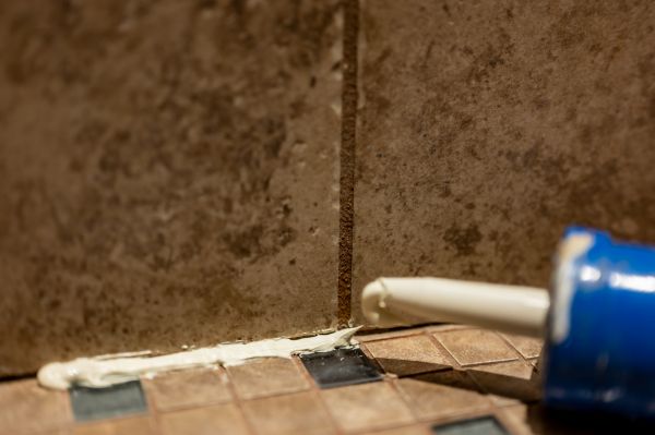 Cost of Shower Caulk Replacement in Ypsilanti